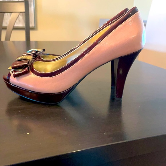Women heels. Colour is more fair pink/ tan with burgundy heels and platform - Picture 1 of 4
